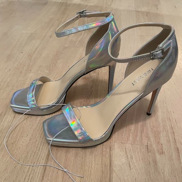 NWOT Nine West holographic strappy heels size 8.5 - Picture 3 of 7